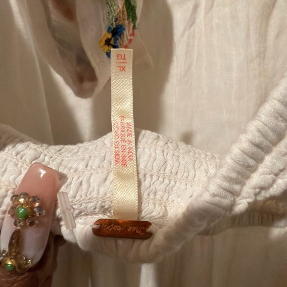 Free People Cream Dress with Floral Embroidery 🔥 Wore 1x - Picture 7 of 8